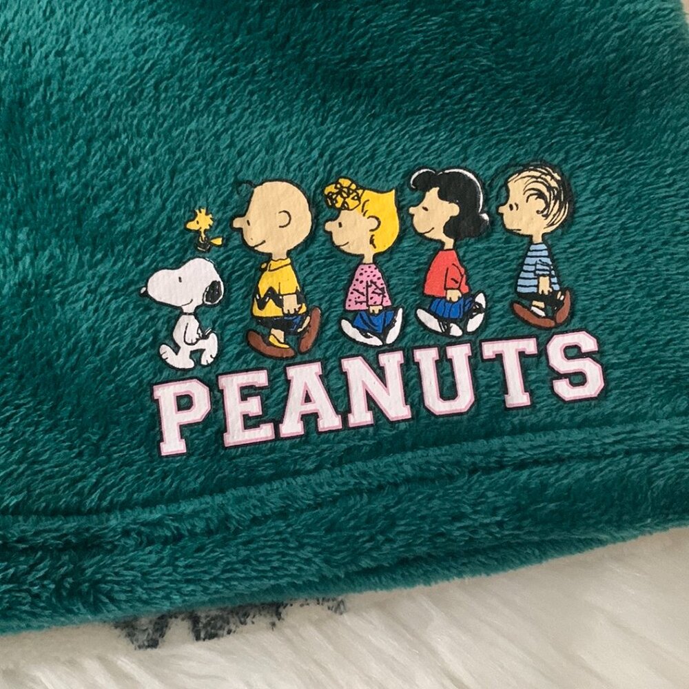 PEANUTS Plush Fleece Pajama Shorts SET in Sz LARGE - Picture 3 of 5